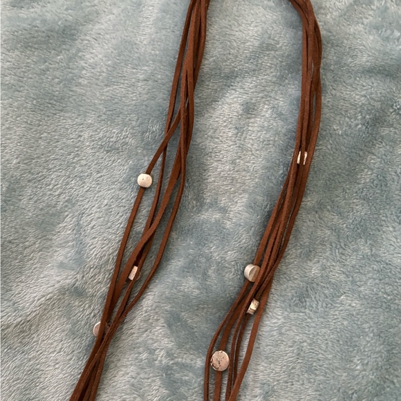 Long suede and silver necklace - Picture 4 of 6